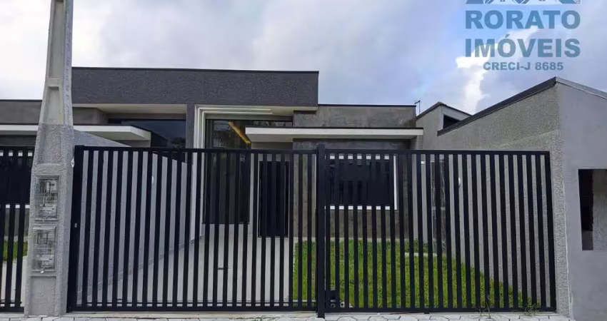 Casa em caravelas com jardim de inverno, piscina, churrasqueira e suíte  -  matinhos