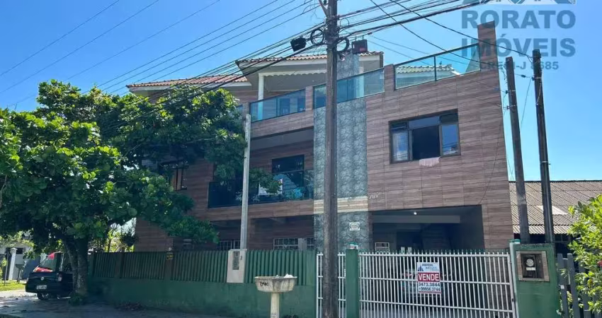 Casa com 3 quartos à venda no Bom Retiro, Matinhos 