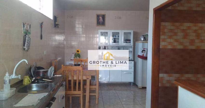 Casa  de esquina com 150 metros,  com 3 dormitório no Bairro Jardim Sandra Maria - Taubate