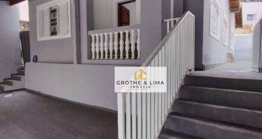 Casa Térrea - Centro - 3 Dormitórios - 145m²