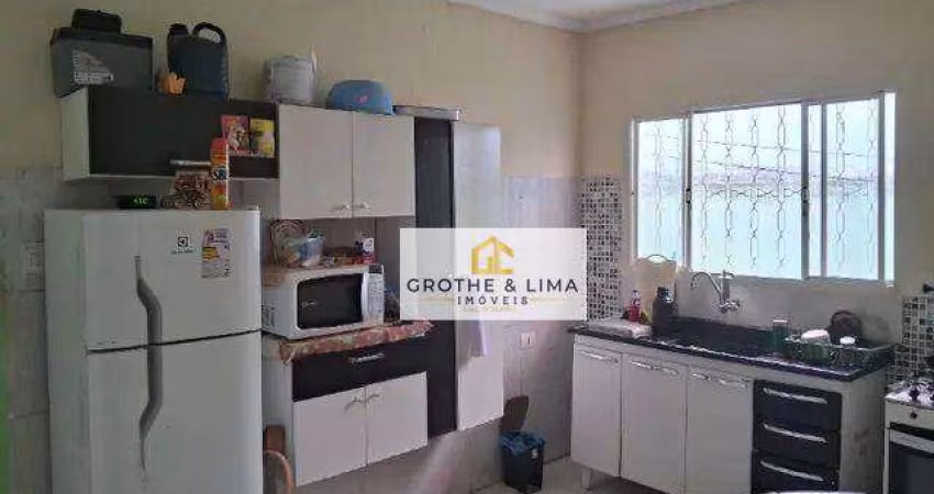 Casa com 2 dormitórios à venda, 125 m² - Jardim Pitoresco - Jacareí/SP