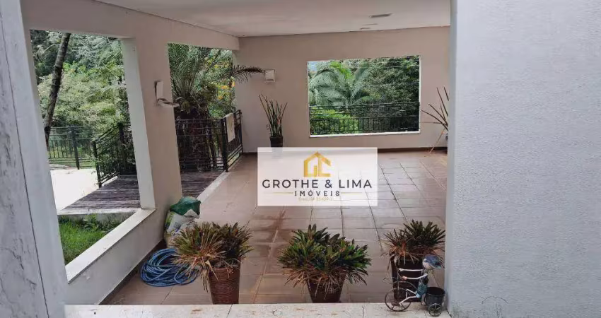 Casa a venda no Quinta das Flores com 750m²