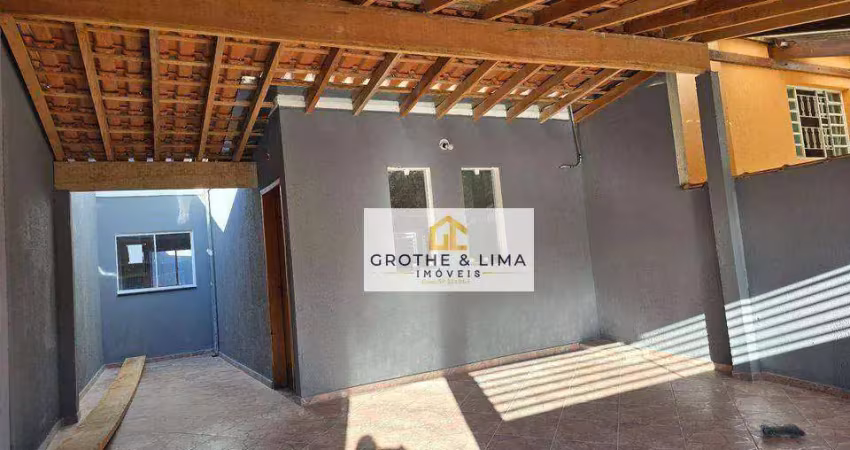 Sobrado com 3 dormitórios à venda, 119 m² por R$ 339.200,00 - Mombaça - Pindamonhangaba/SP