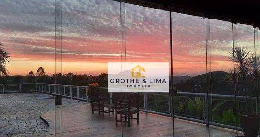 Sobrado com 3 dormitórios à venda, 580 m² por R$ 1.272.000,00 - Freitas - São José dos Campos/SP