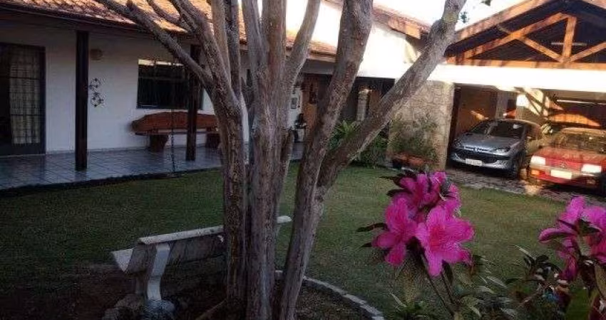 Casa com 4 dormitórios à venda, 380 m² por R$ 1.300.000,00 - Santana - São José dos Campos/SP