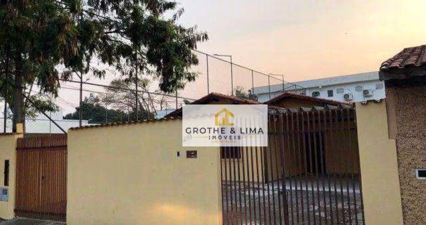 Casa com 3 dormitórios à venda, 217 m² por R$ 732.000,00 - Jardim Satélite - São José dos Campos/SP