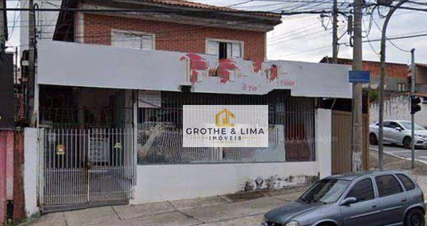 Sobrado com 3 dormitórios à venda, 350 m² por R$ 890.000,00 - Bosque dos Eucaliptos - São José dos Campos/SP