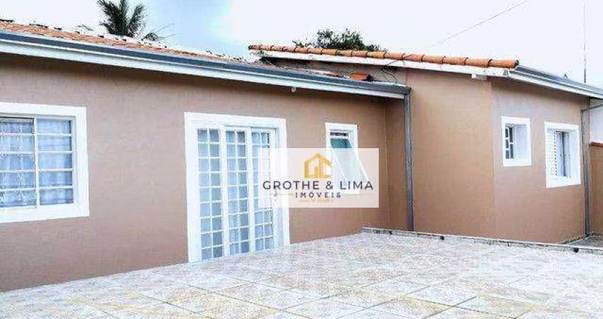 Casa com 4 dormitórios à venda, 230 m² por R$ 420.000,00 - Conjunto São Benedito - Jacareí/SP