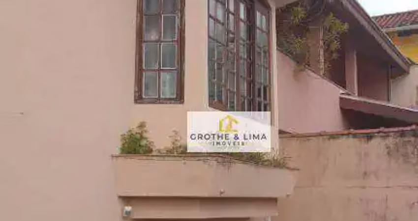 Sobrado com 4 dormitórios à venda, 269 m² por R$ 700.000,00 - Vila São João - Caçapava/SP