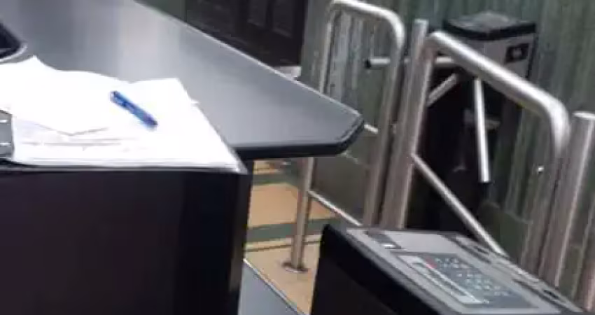 Sala comercial à venda na Rua Vinte e Quatro de Maio, 105, República, São Paulo