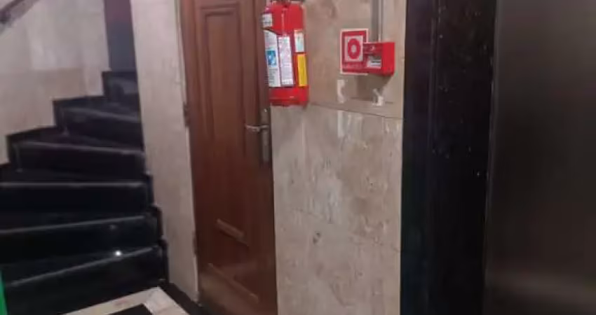Kitnet / Stúdio à venda na Rua Vinte e Quatro de Maio, 188, República, São Paulo