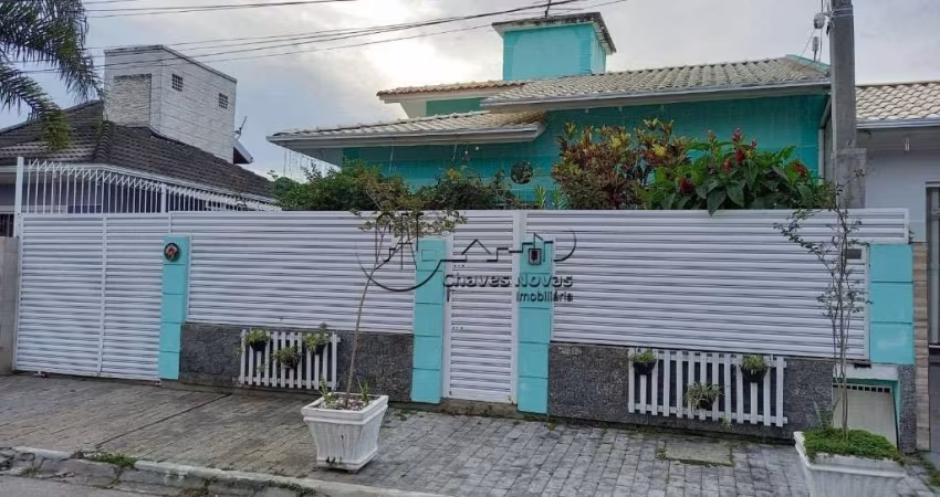 Casa com 3 quartos à venda no Madri, Palhoça 