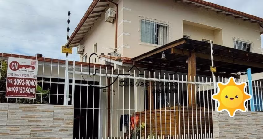Casa com 2 quartos à venda no Aririu, Palhoça 