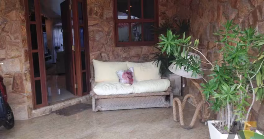Casa com 4 dormitórios à venda, 600 m² por R$ 1.800.000,00 - Taquara - Rio de Janeiro/RJ