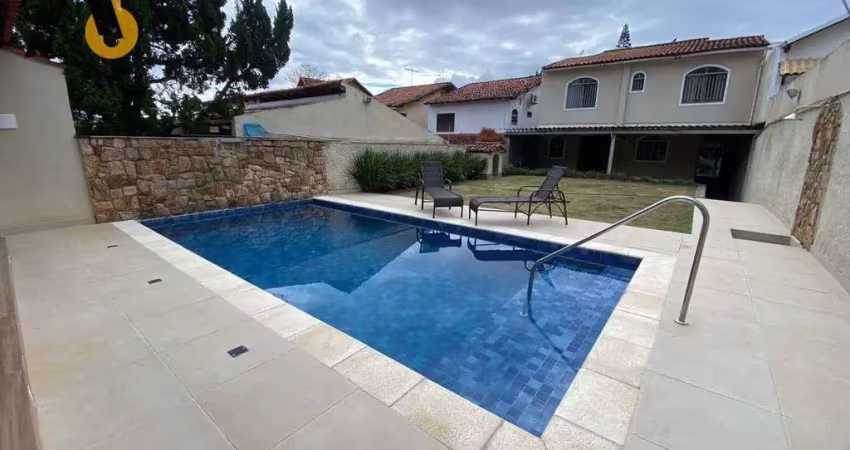 Casa com 4 dormitórios à venda, 390 m² por R$ 1.500.000,00 - Freguesia de Jacarepaguá - Rio de Janeiro/RJ