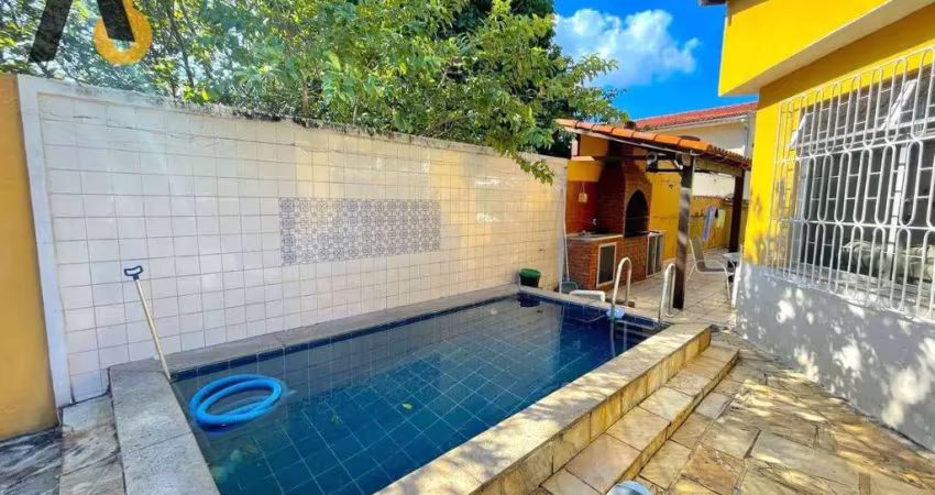 Casa com 3 dormitórios à venda, 267 m² por R$ 700.000,00 - Freguesia (Jacarepaguá) - Rio de Janeiro/RJ