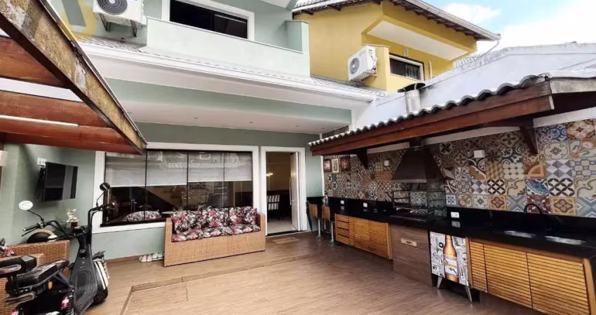 Casa com 3 dormitórios à venda, 114 m² por R$ 750.000,00 - Freguesia de Jacarepaguá - Rio de Janeiro/RJ