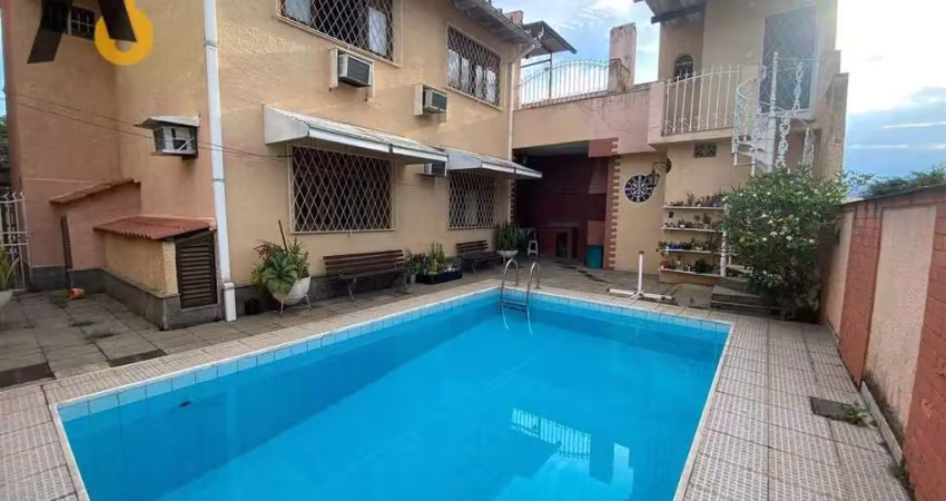 Casa com 4 dormitórios à venda, 352 m² por R$ 1.000.000,00 - Freguesia de Jacarepaguá - Rio de Janeiro/RJ