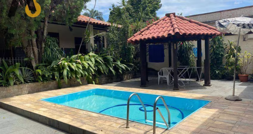 Casa com 3 dormitórios à venda, 204 m² por R$ 700.000,00 - Tanque - Rio de Janeiro/RJ