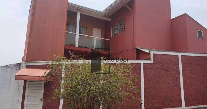 Sobrado para venda em Jardim Do Lago de 275.00m² com 6 Quartos, 3 Suites e 4 Garagens