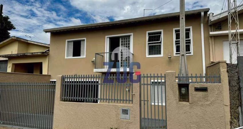 Sobrado à venda em Valinhos, Vila São José, com 3 quartos, com 180 m²