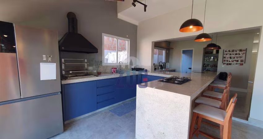 Sobrado à venda em Valinhos, Residencial Santa Maria, com 3 quartos, com 210 m²