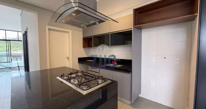 Sobrado à venda em valinhos, roncáglia, com 3 suítes, com 247.6 m²