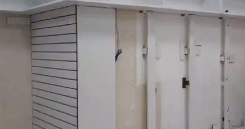 Casa comercial para alugar na Rua Vitória, Santa Ifigênia, São Paulo
