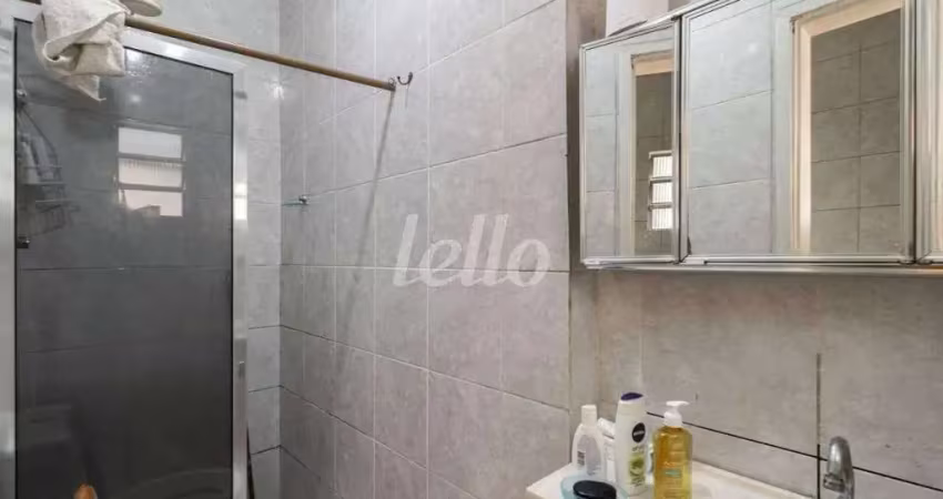 Casa com 2 quartos para alugar na Rua Alves Guimarães, Pinheiros, São Paulo
