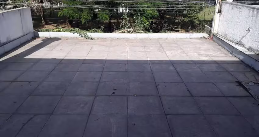 Pensão com 8 suítes e cozinha comunitária no bairro humaitá próximo ao ceagesp