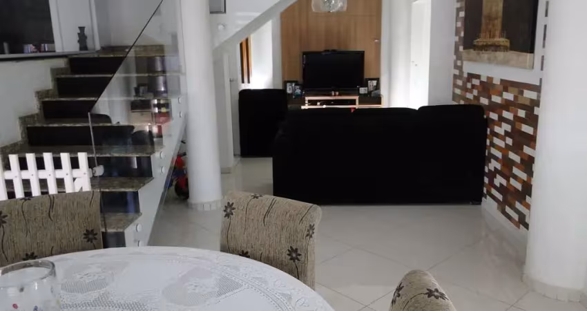 Casa com 7 quartos à venda na Rua Alcídio Cubas, 81, Novo Mundo, Curitiba