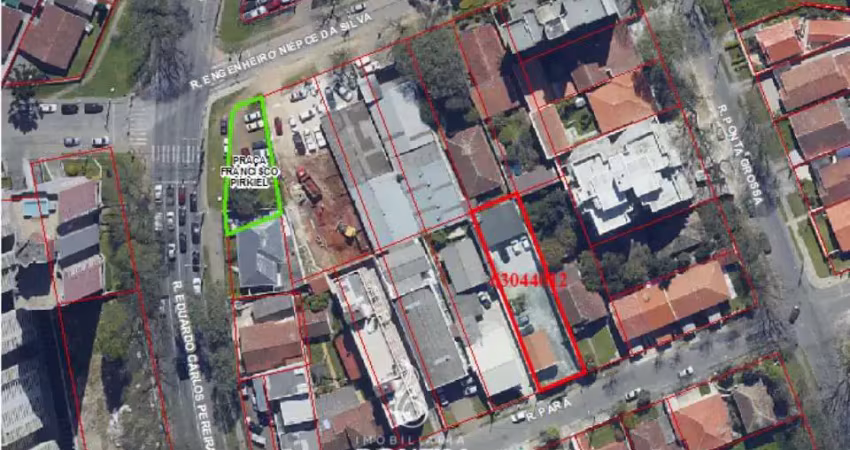 Terreno à venda na Rua Pará, Água Verde, Curitiba