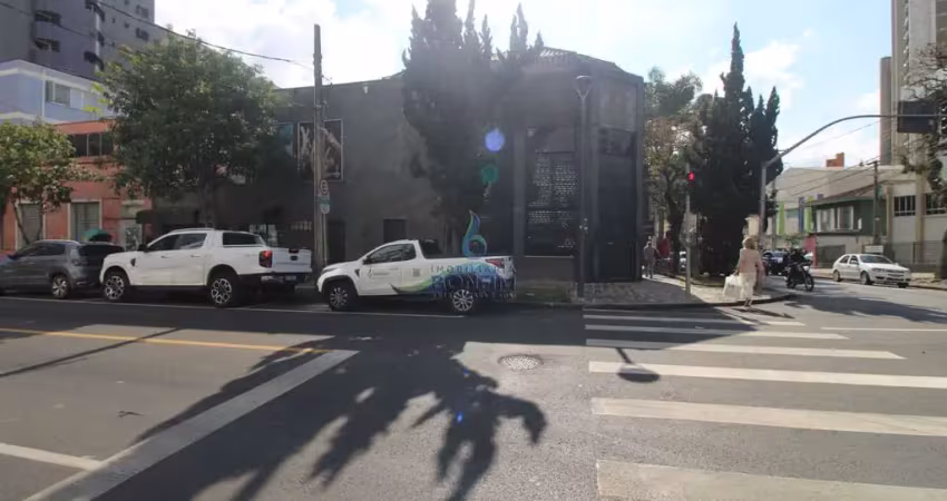 Prédio para alugar na Rua Alferes Ângelo Sampaio, 1651, Batel, Curitiba