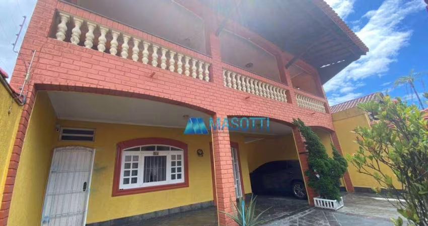 Sobrado com 3 dormitórios à venda, 300 m² por R$ 980.000,00 - Solemar - Praia Grande/SP