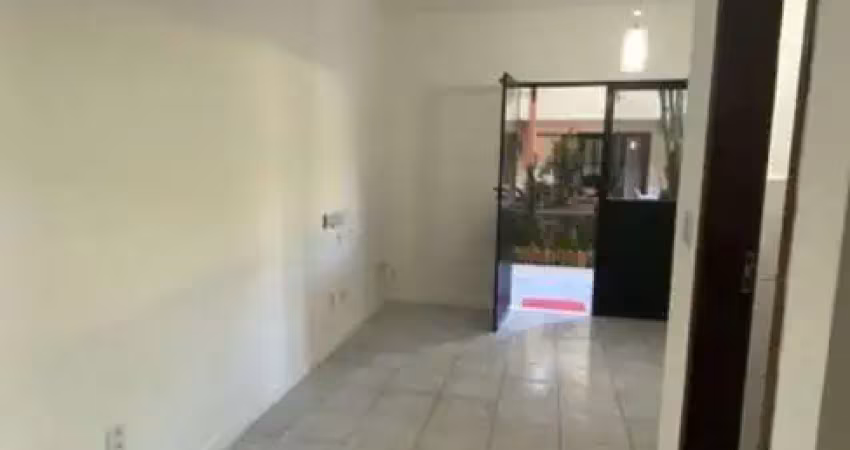 Casa para Venda em Lauro de Freitas, Buraquinho, 2 dormitórios, 2 suítes, 3 banheiros, 1 vaga