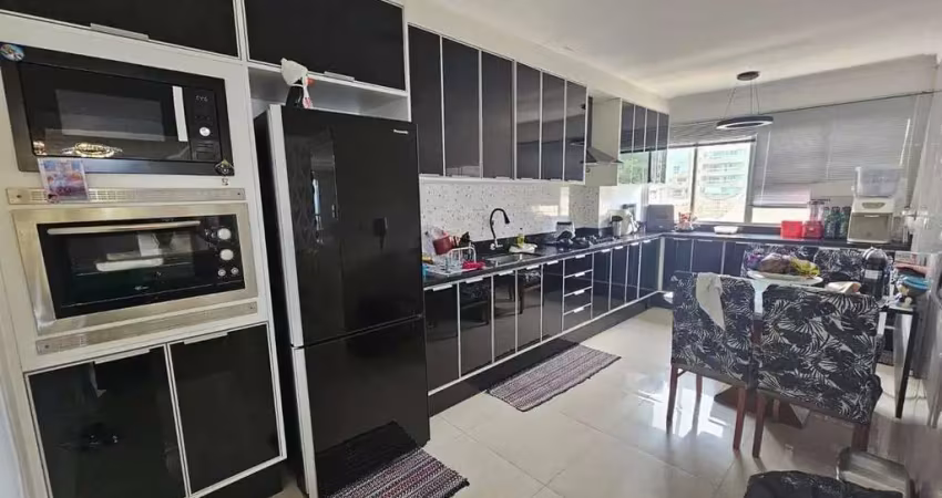 Cobertura com 4 quartos, canto do forte - praia grande