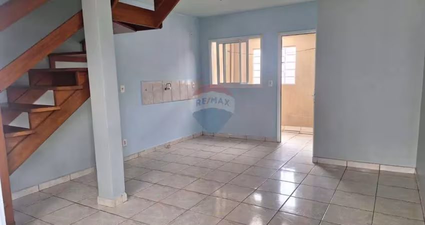Sobrado - 03 dormitórios - 02 banheiros - 01 vaga - r$245.000,00