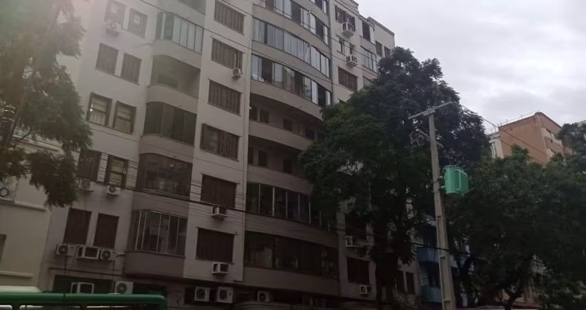 Apartamento com 3 quartos à venda na Avenida Borges de Medeiros, Centro Histórico, Porto Alegre