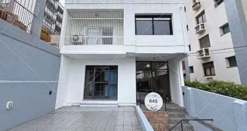 Casa para venda - 299m², 5 dormitórios, sendo 1 suites, 2 vagas - menino deus