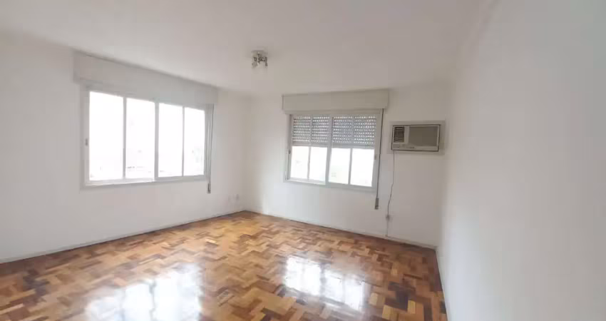 Alugue excelente apartamento com 2 quartos e garagem na cidade baixa!