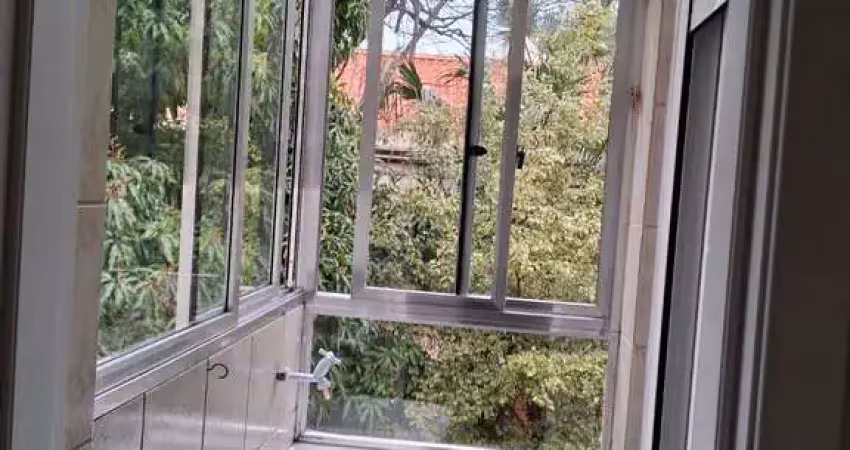 Apartamento 01 dormitório, desocupado na cidade baixa!