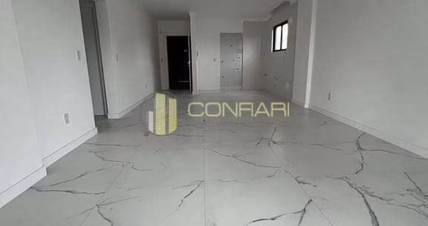 Alto padrão 03 Dorm e 02 Vagas, Meia Praia!