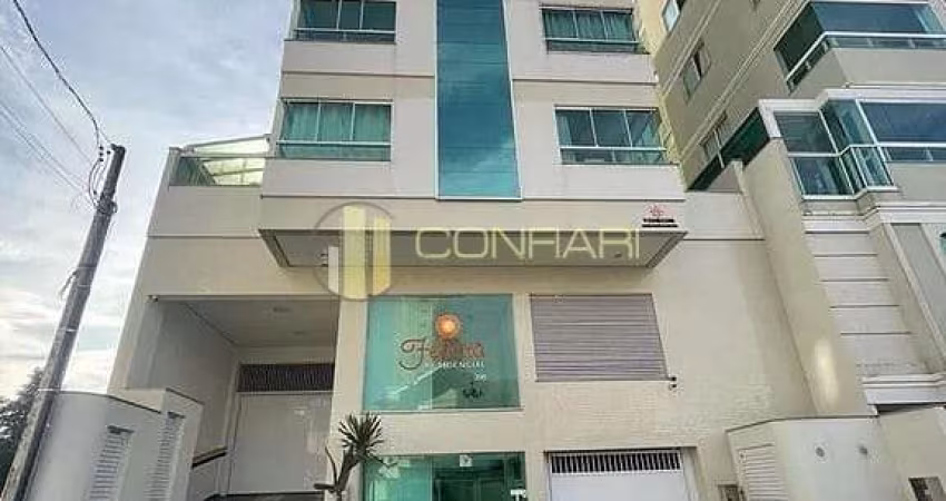 Apartamento mobiliado com 2 vagas privativas