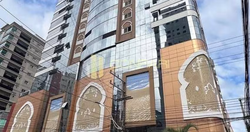 Apartamento frente Av. Nereu ramos