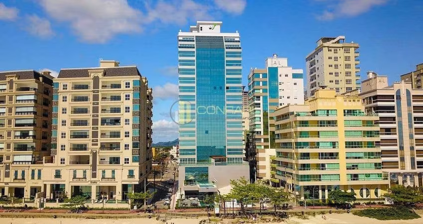 Apartamento 04 Suítes e 03 Vagas, frente mar!