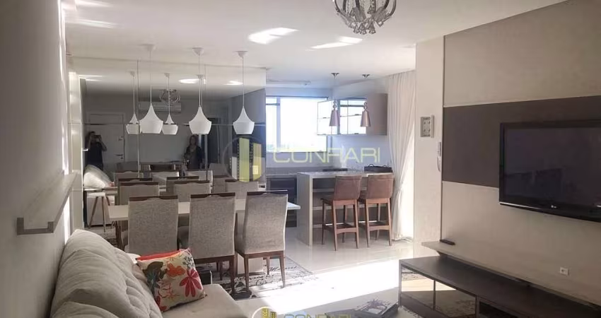 Apto anual 02 Suítes e 02 Vagas na Meia Praia!