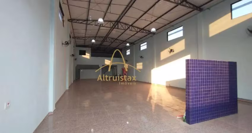 Galpão à venda com 350 m² banheiros masculino e feminino em iperó/sp