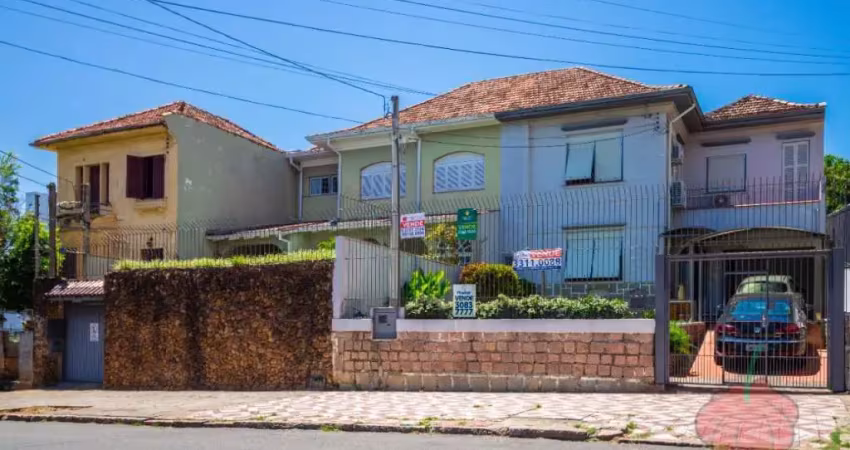 Casa com 3 quartos à venda na Rua Veador Porto, Santana, Porto Alegre