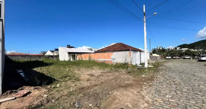 Terreno à venda na Rua Lavanda, Morrinhos, Bombinhas