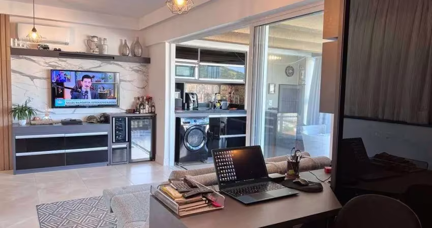 Cobertura mobiliada com 3 dormitórios e jacuzzi em bombas